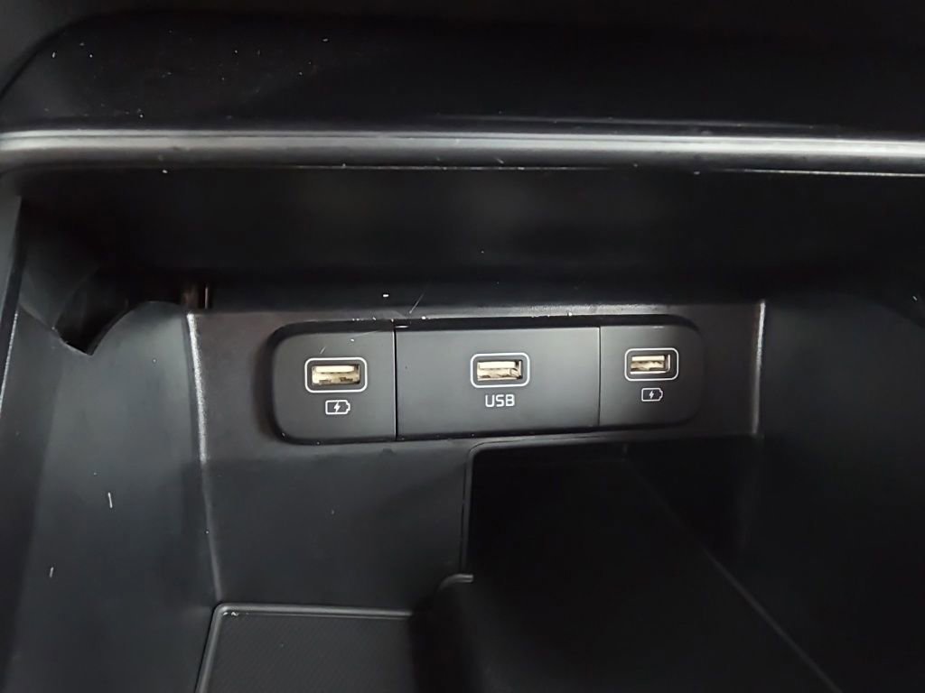 Used 2022 Kia Sorento S image 21