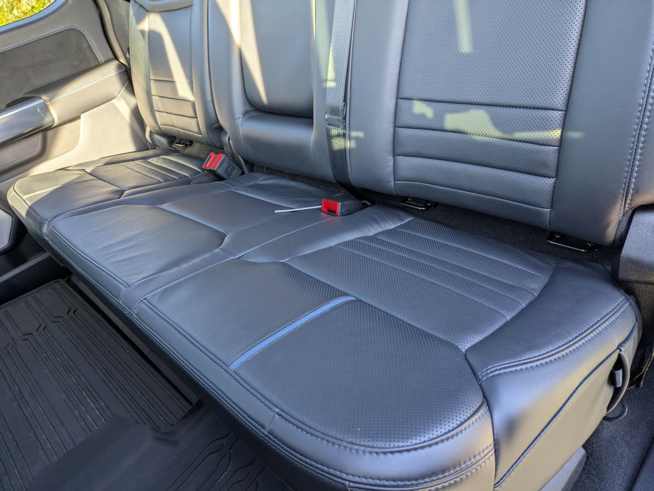 Certified 2025 Ford F150 Platinum w/ Equipment Group 702A High image 34