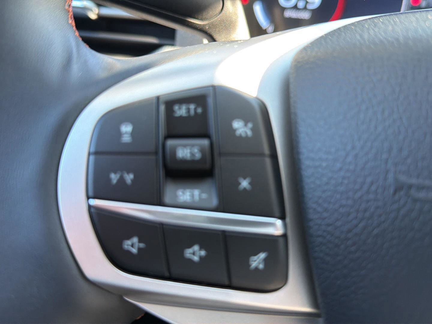 Certified 2025 Ford Explorer Active w/ Active Comfort Package image 34