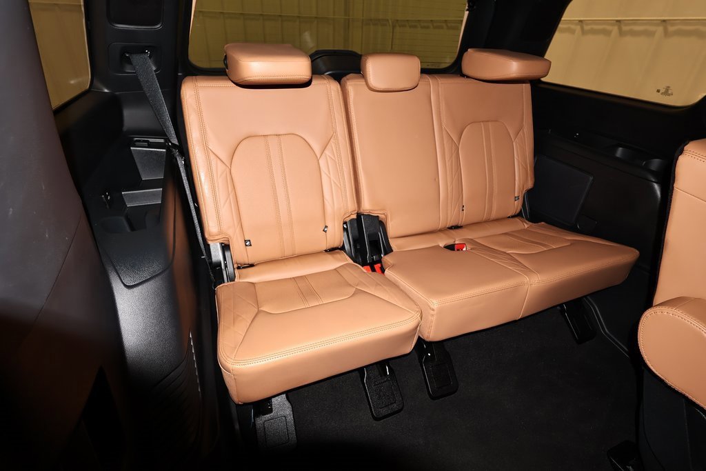 Certified 2024 Ford Expedition Platinum image 24