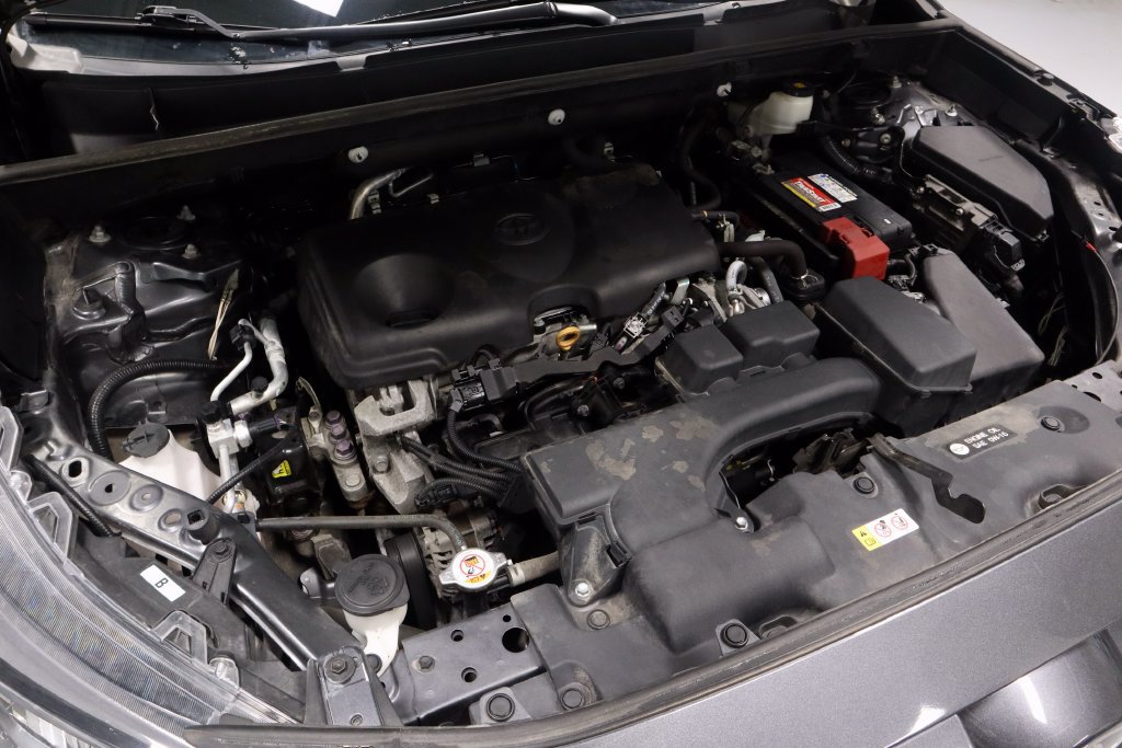 Used 2022 Toyota RAV4 LE AWD/4WD image 15