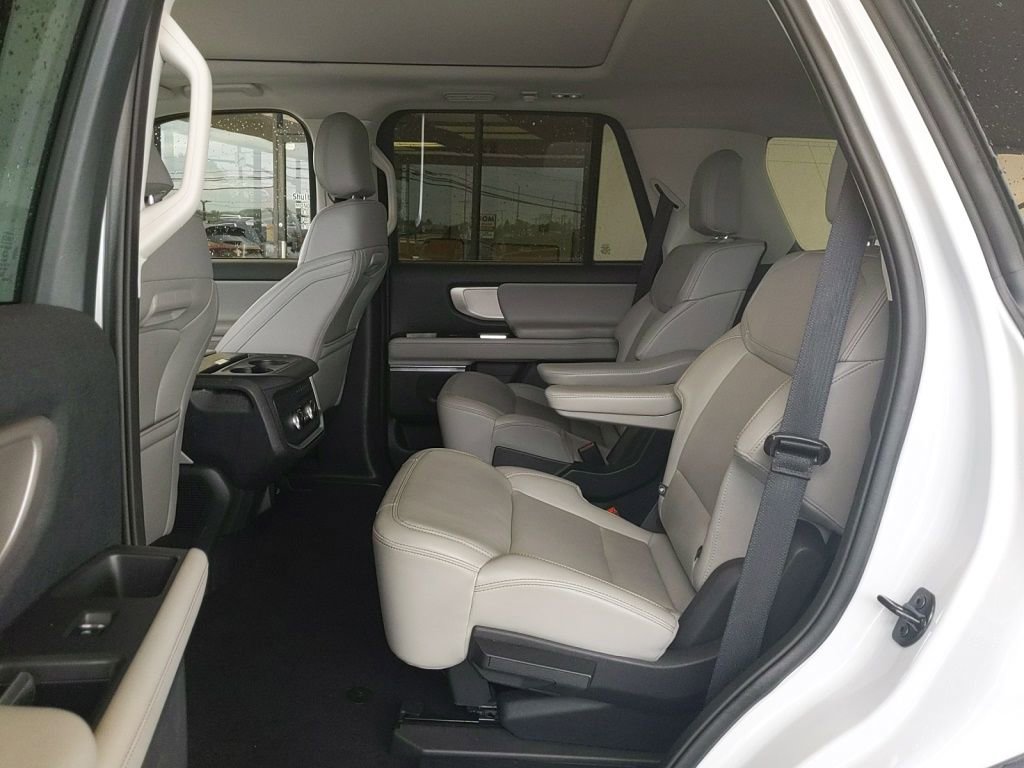 Certified 2025 Ford Expedition Active RWD image 14