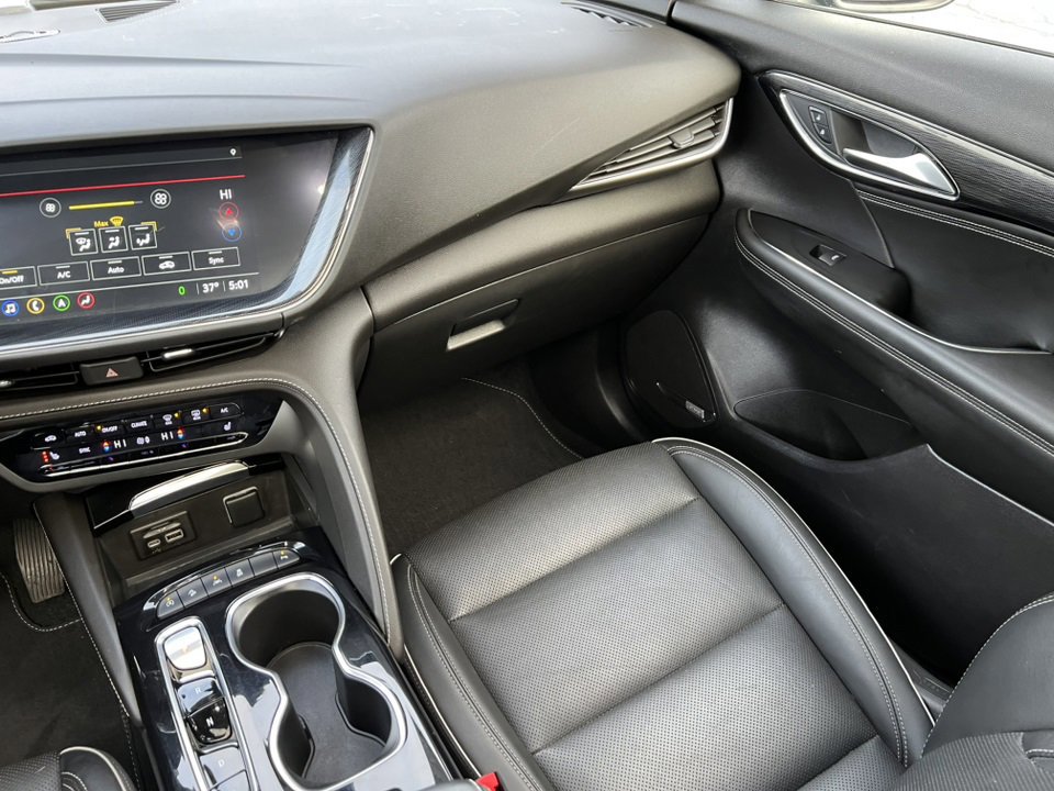 Used 2022 Buick Envision Essence w/ Technology Package I image 38