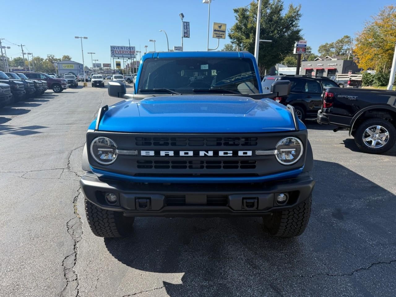 Certified 2025 Ford Bronco Big Bend w/ Black Diamond Package AWD/4WD image 6