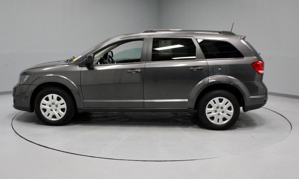 Used 2019 Dodge Journey SE w/ Connectivity Group FWD image 6