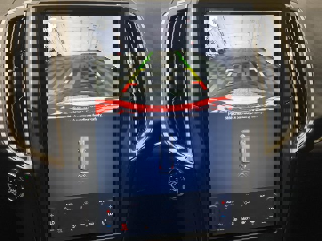 Certified 2022 Ford Edge ST-Line w/ Class II Trailer Tow Package image 9