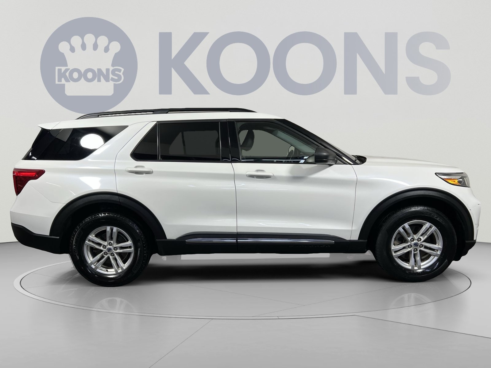 Certified 2022 Ford Explorer XLT w/ Equipment Group 202A AWD/4WD image 12