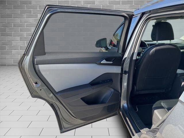 Used 2023 Volkswagen Taos SEL AWD/4WD image 12