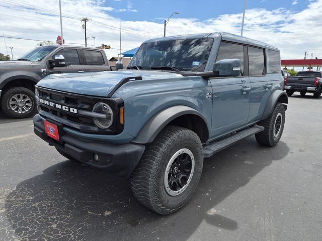 Certified 2023 Ford Bronco Outer Banks w/ Sasquatch Package AWD/4WD image 3