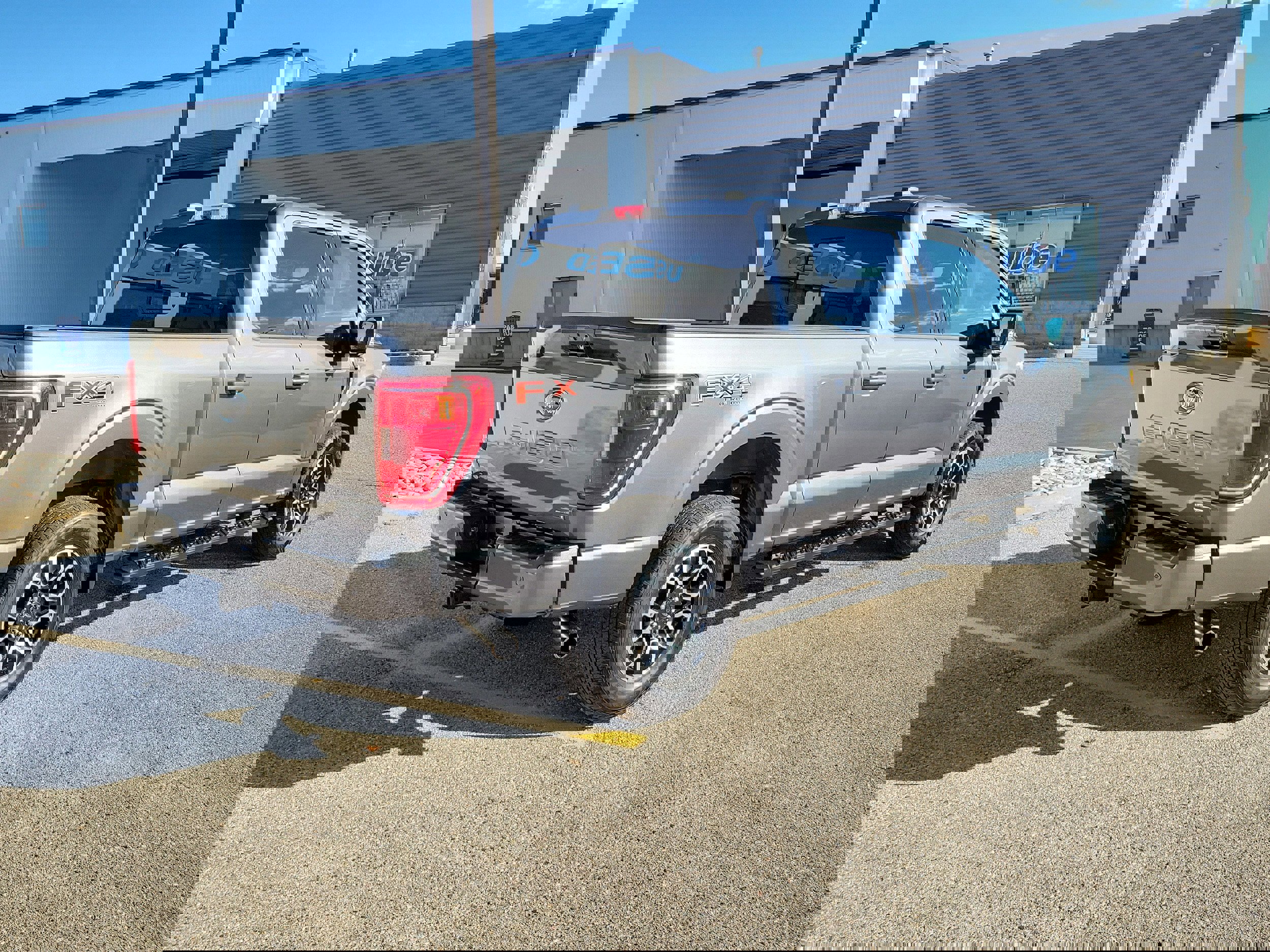 Certified 2022 Ford F150 XLT w/ Equipment Group 302A High image 3