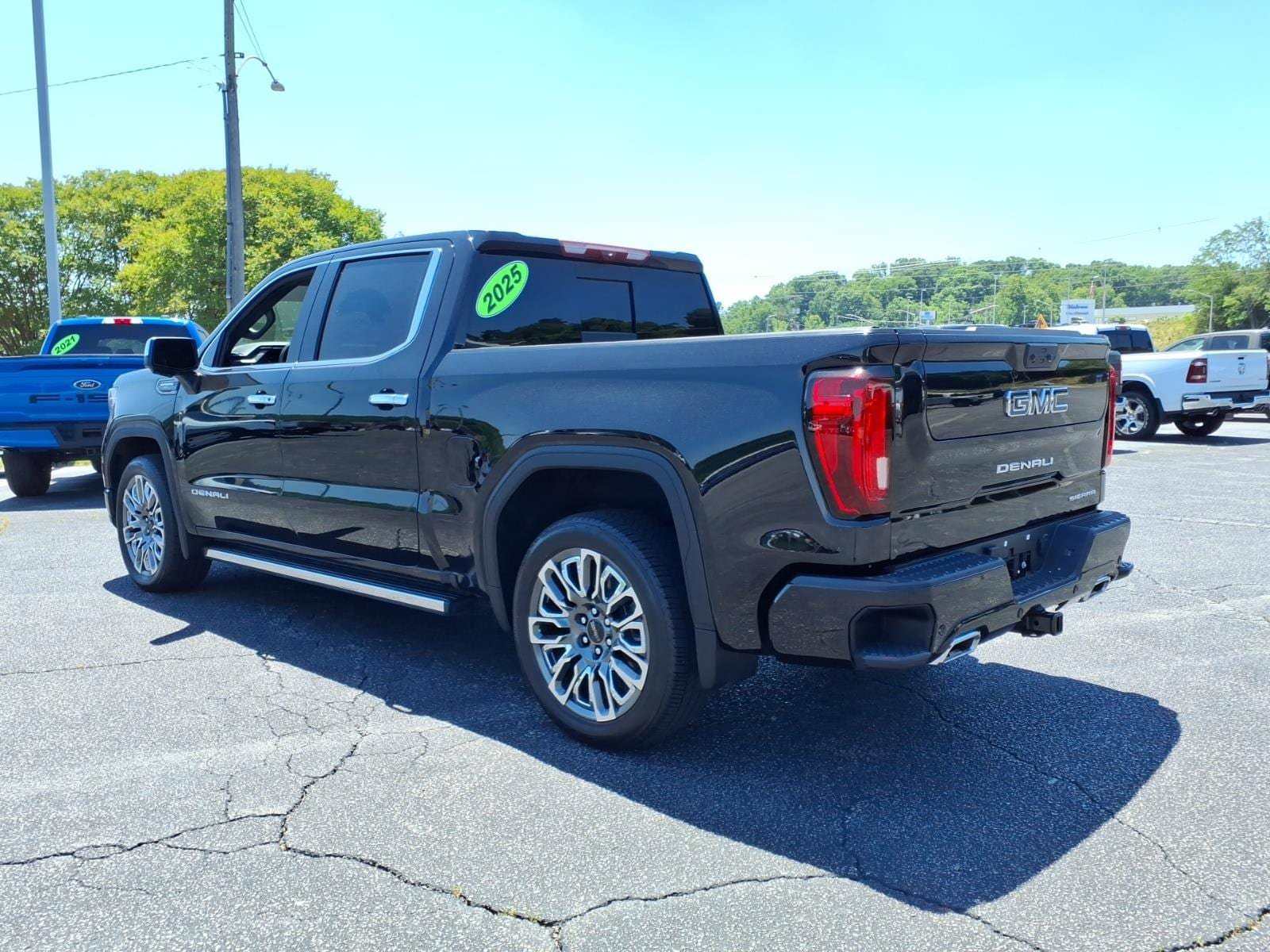 Used 2025 GMC Sierra 1500 Denali Ultimate AWD/4WD image 6