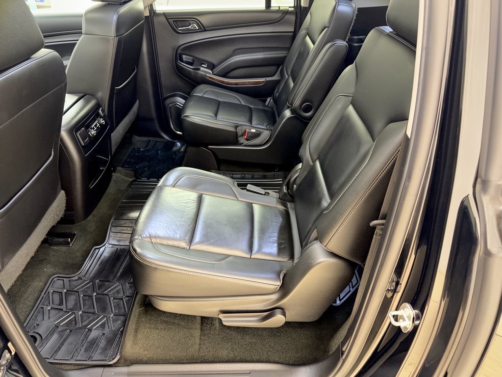 Used 2018 Chevrolet Suburban LT w/ Luxury Package AWD/4WD image 25
