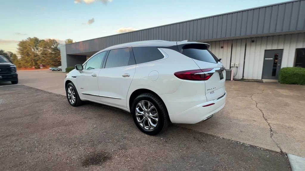 Used 2021 Buick Enclave Avenir w/ Avenir Technology Package image 4