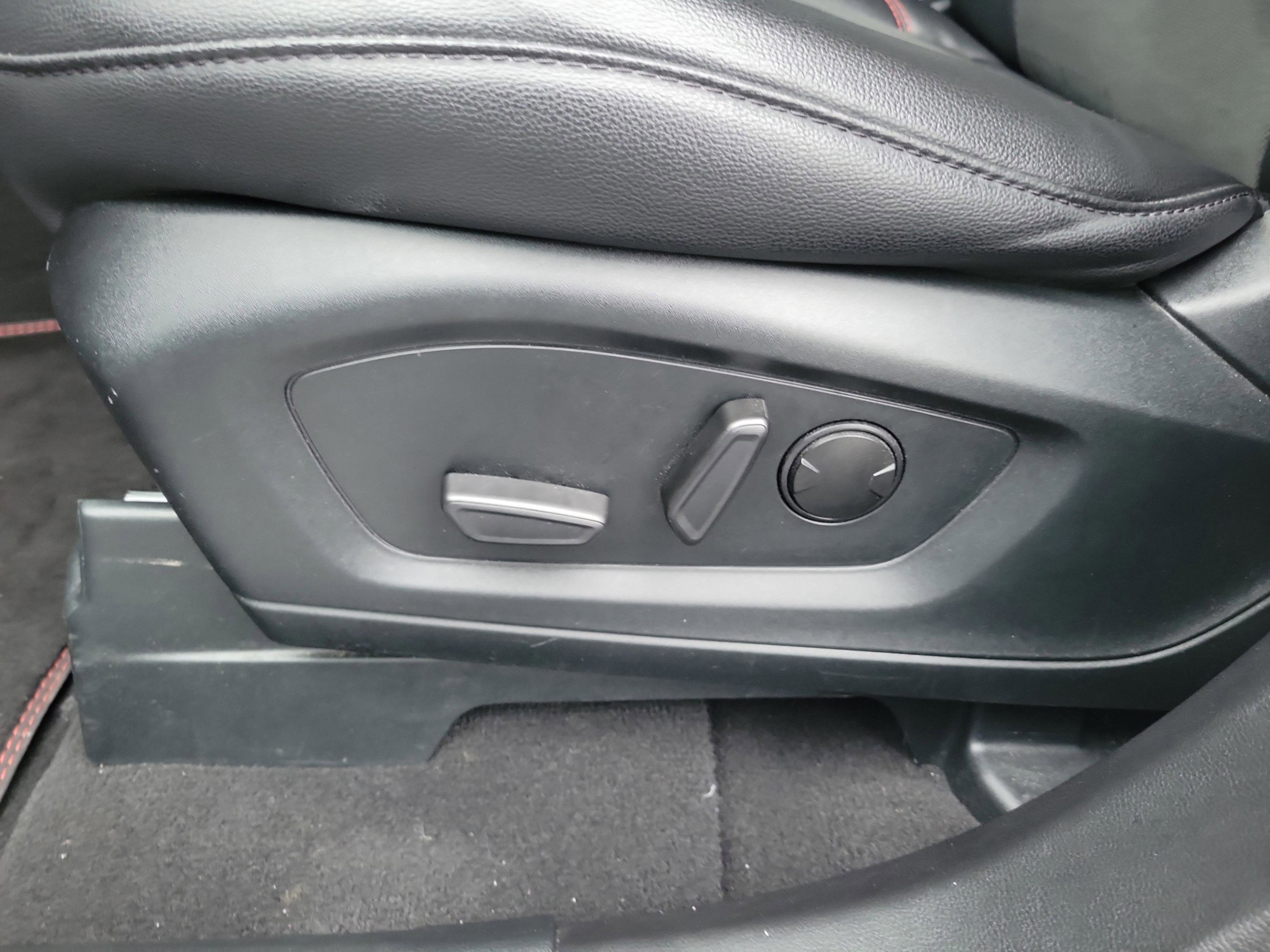 Certified 2023 Ford Explorer ST-Line w/ Class IV Trailer Tow Package image 22