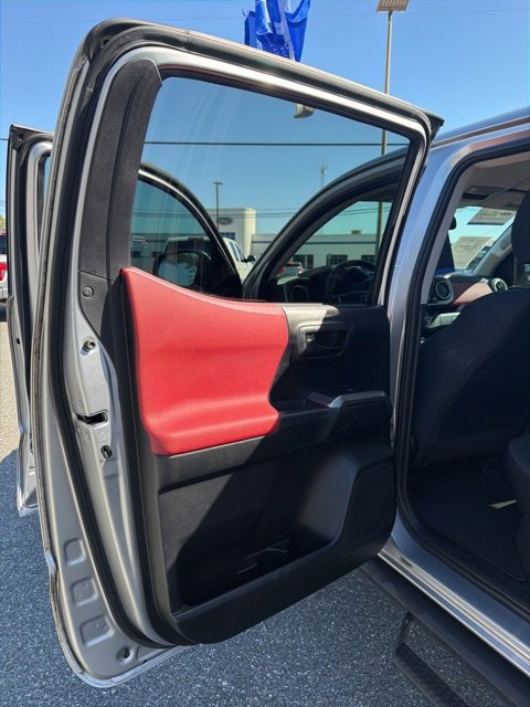 Used 2021 Toyota Tacoma SR5 image 19