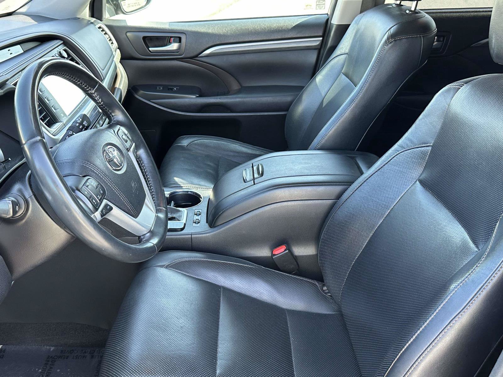 Used 2018 Toyota Highlander Limited AWD/4WD image 16