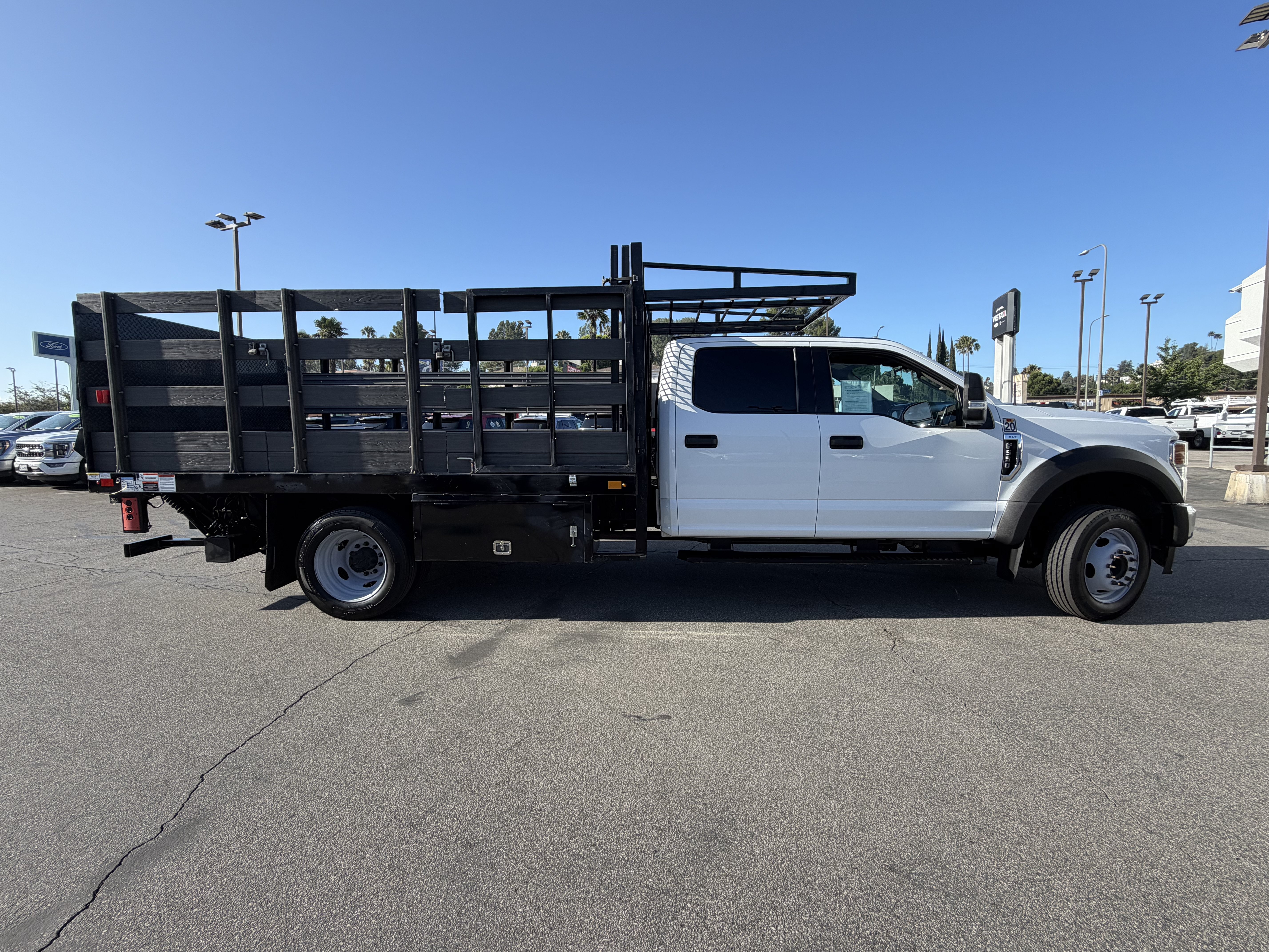 Certified 2022 Ford F550 2WD Crew Cab Super Duty w/ XLT Value Package image 8