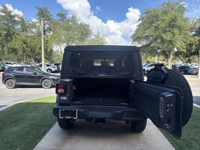 Used 2023 Jeep Wrangler Sport AWD/4WD image 5