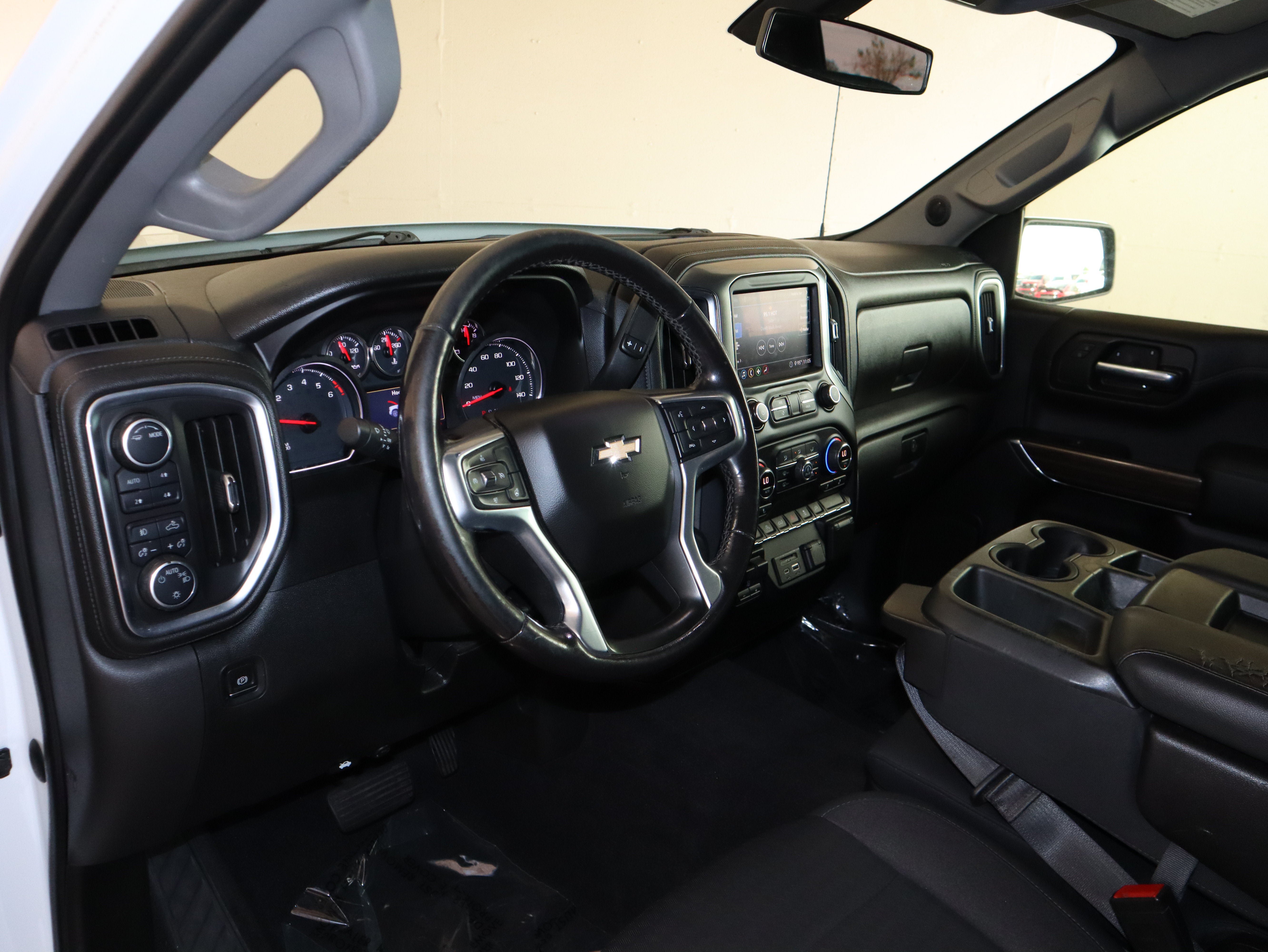 Used 2020 Chevrolet Silverado 1500 LT w/ All-Star Edition AWD/4WD image 23