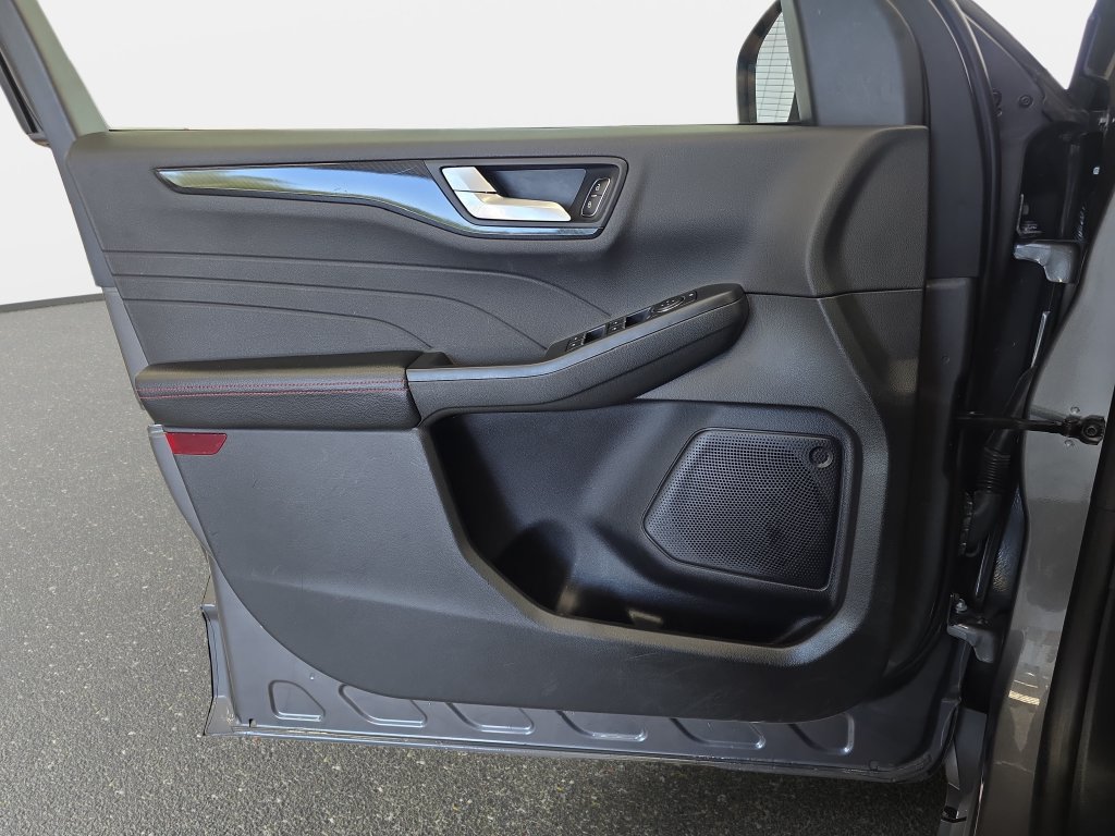 Certified 2024 Ford Escape ST-Line AWD/4WD image 25