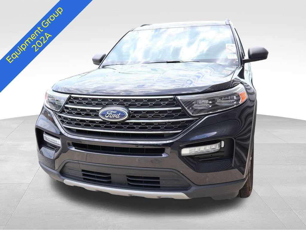 Certified 2024 Ford Explorer XLT w/ Equipment Group 202A AWD/4WD image 4