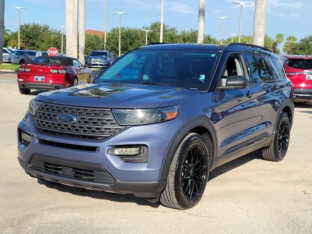 Certified 2021 Ford Explorer XLT w/ Equipment Group 202A RWD image 3