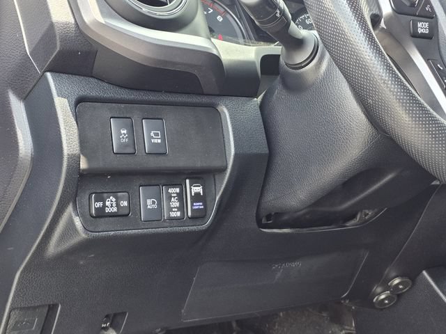 Used 2020 Toyota Tacoma TRD Off-Road w/ Advanced Technology Package AWD/4WD image 18