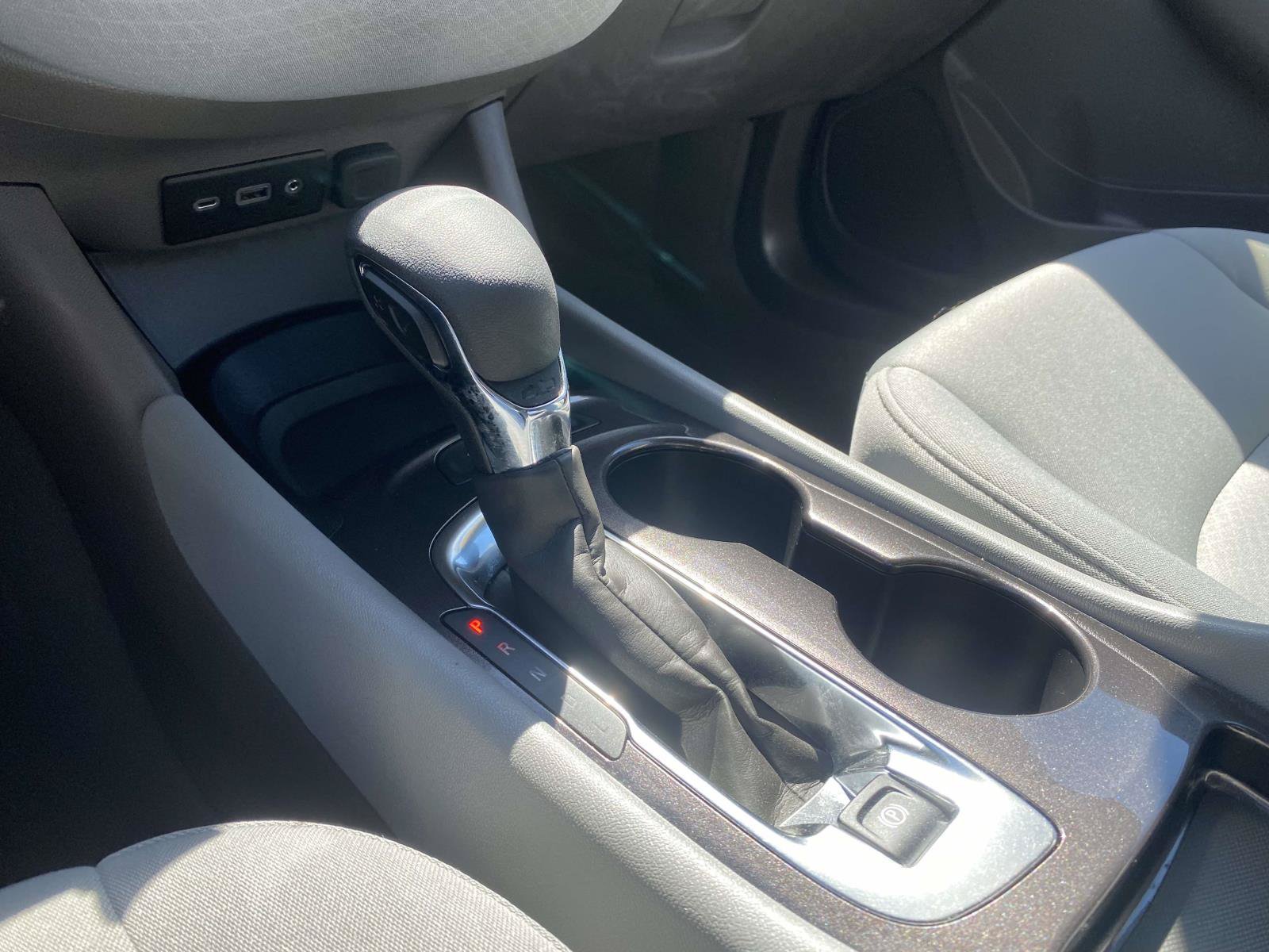 Used 2025 Chevrolet Malibu LS FWD image 25