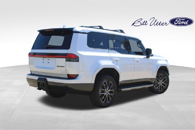 Used 2026 Lexus GX 550 w/ Accessory Package (2T) AWD/4WD image 5