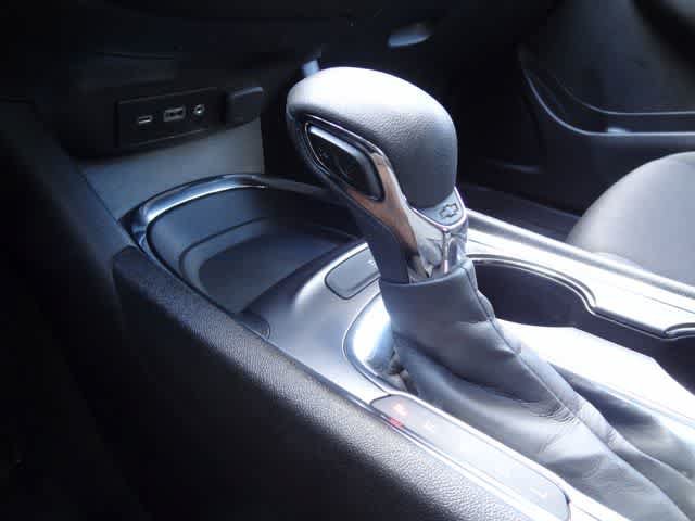 Used 2023 Chevrolet Malibu LT FWD image 27