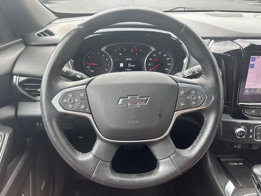Used 2022 Chevrolet Traverse RS FWD image 24