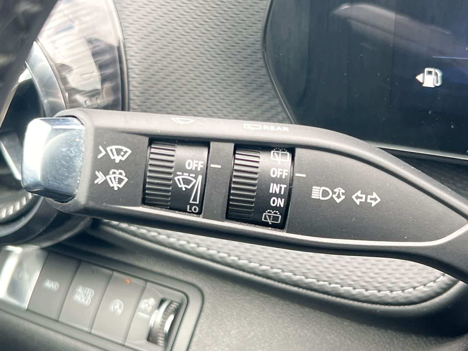 Used 2025 Chevrolet Equinox LT w/ Safety and Technology Package AWD/4WD image 25
