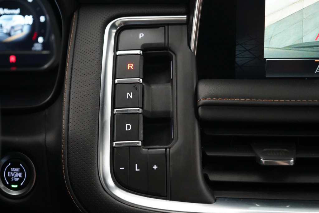 Used 2023 GMC Yukon XL AT4 AWD/4WD image 30