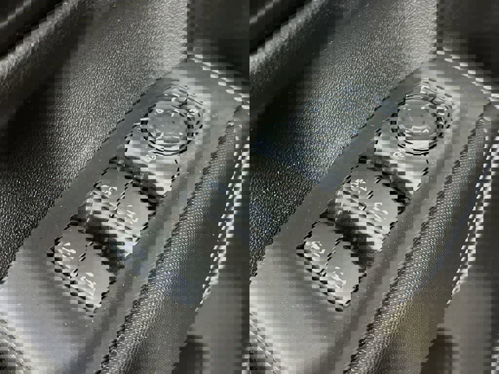 Used 2020 GMC Sierra 1500 4x4 Crew Cab image 26