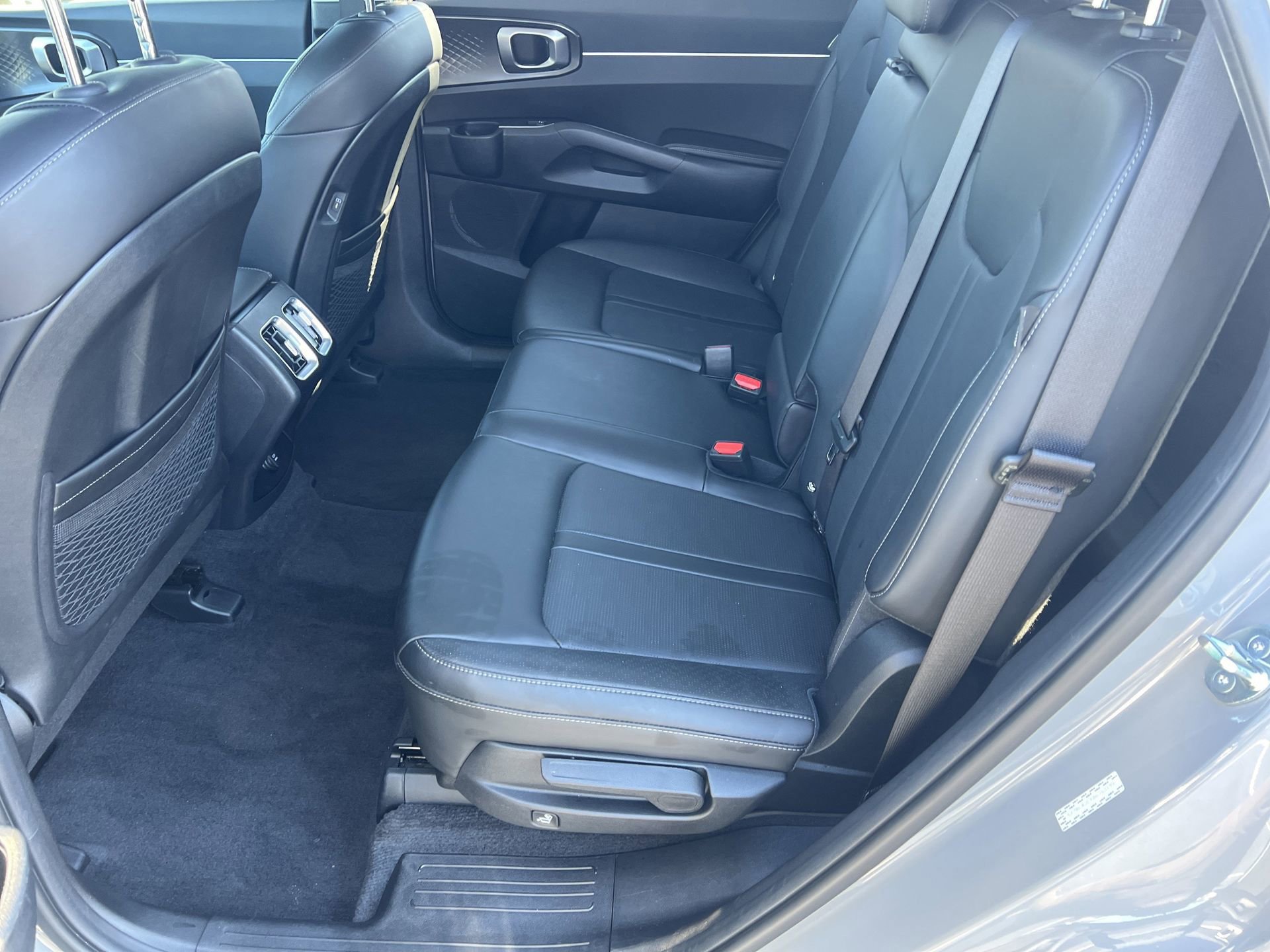 Used 2025 Kia Sorento S w/ Panoramic Sunroof Package image 23