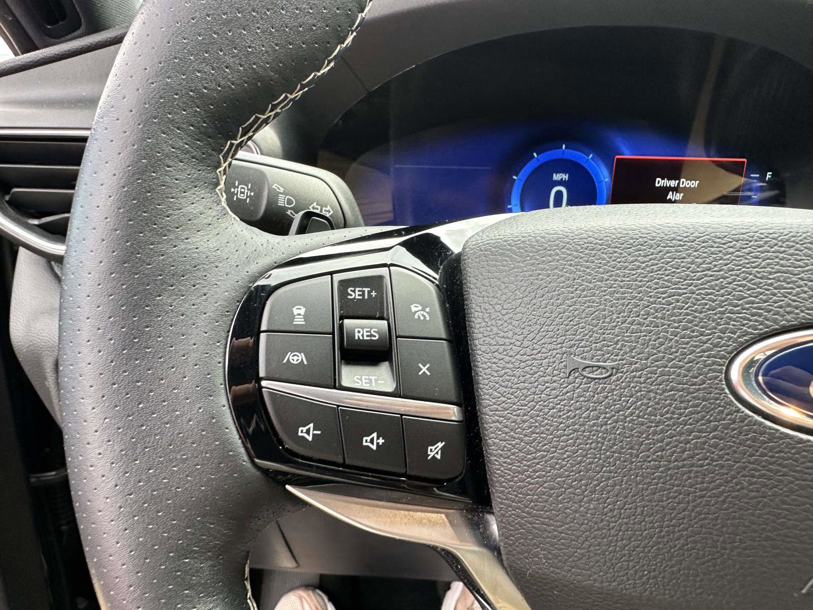 Certified 2022 Ford Explorer ST w/ ST Street Pack image 31