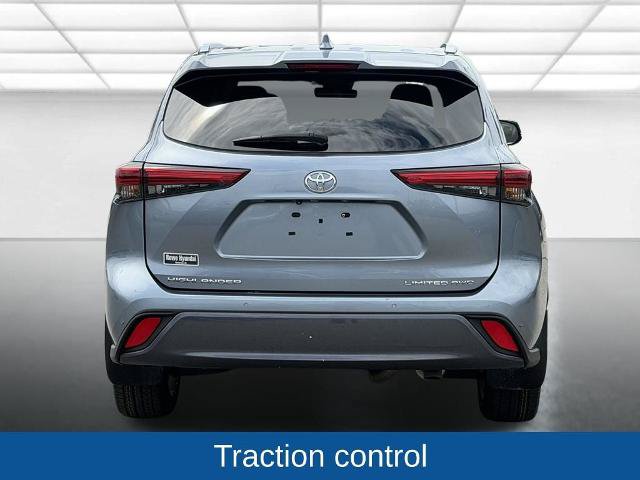 Used 2023 Toyota Highlander Limited AWD/4WD image 12