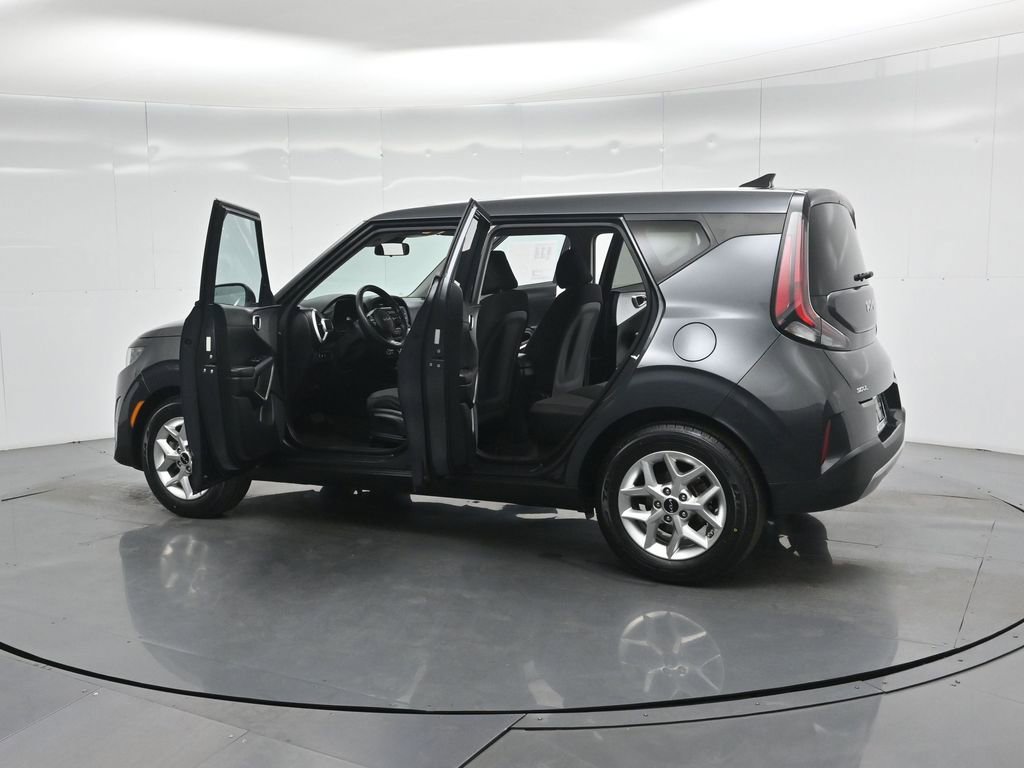 Used 2023 Kia Soul LX w/ Option Group 015 image 34