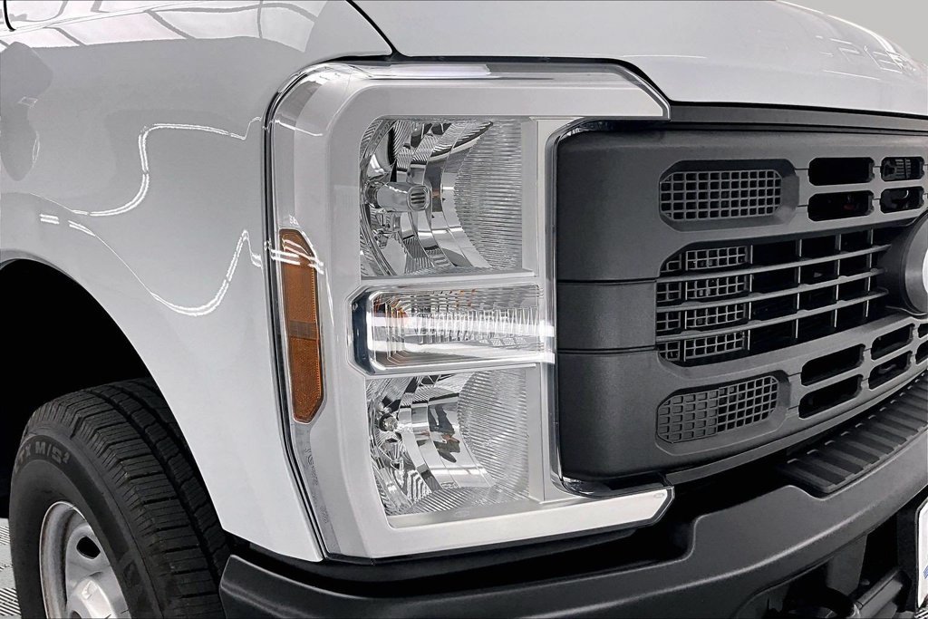 Certified 2026 Ford F350 XL AWD/4WD image 30