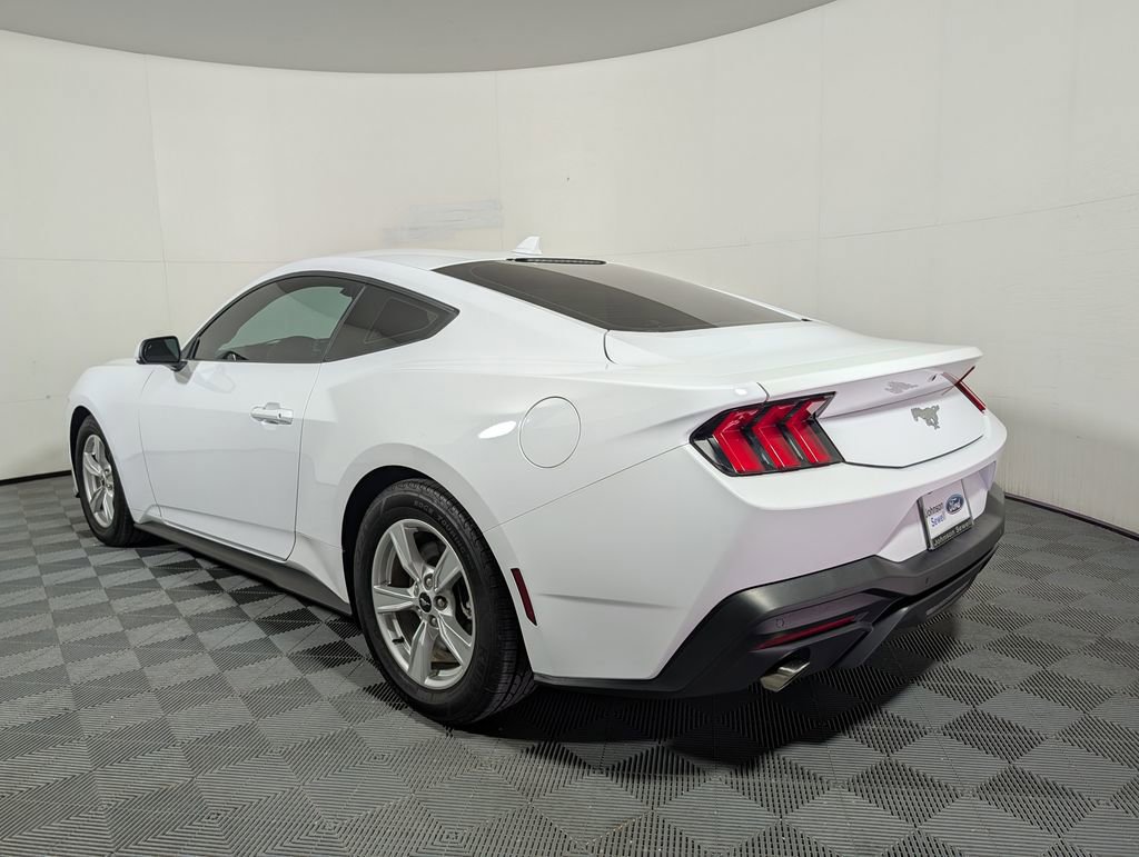 Certified 2024 Ford Mustang Coupe image 3