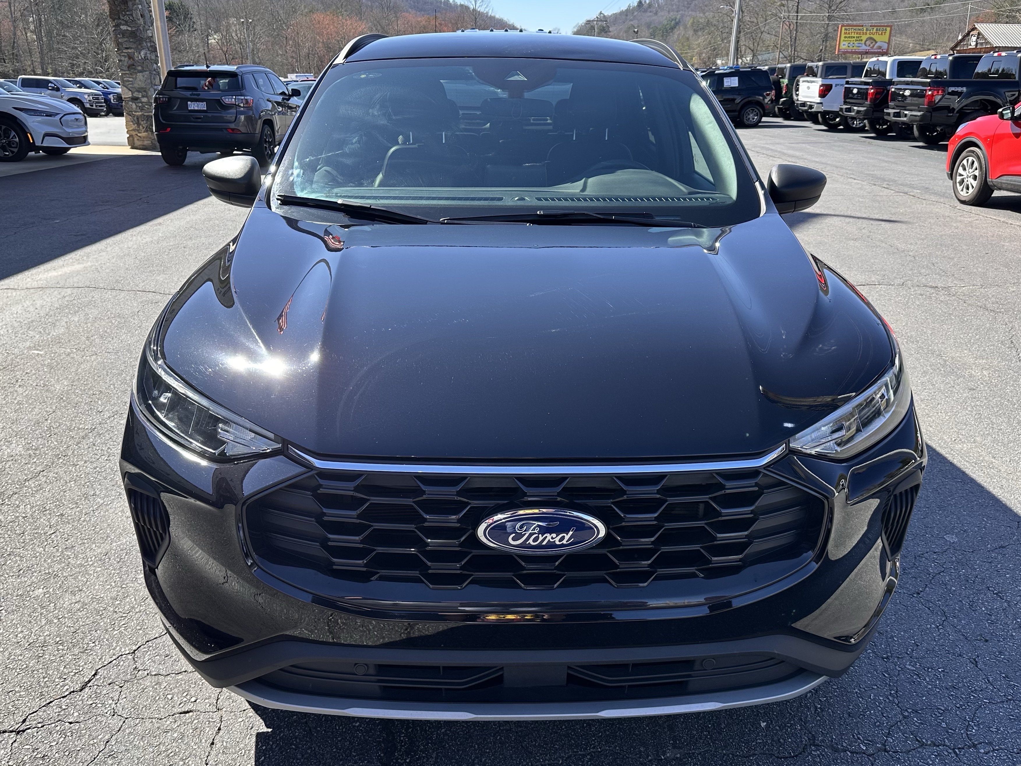 Certified 2025 Ford Escape ST-Line FWD image 3