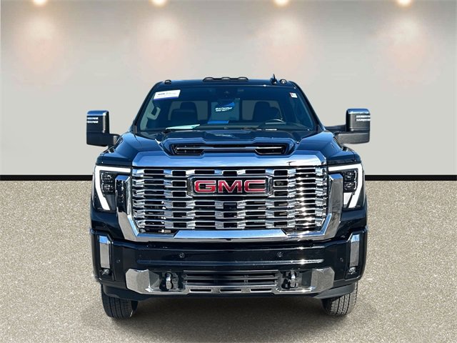 Used 2024 GMC Sierra 3500 Denali w/ Denali Reserve Package image 2