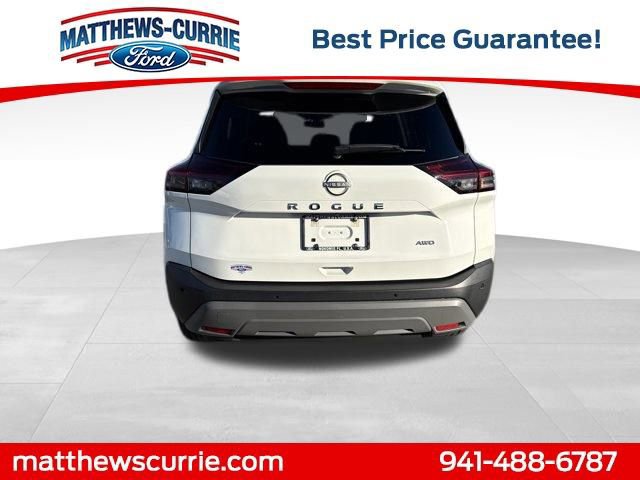 Used 2023 Nissan Rogue S image 3