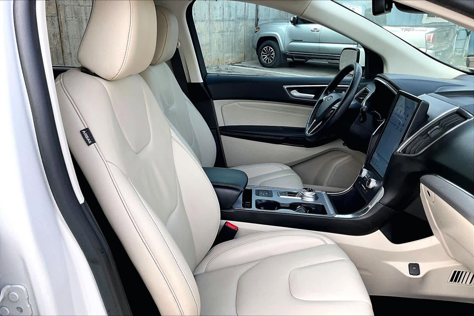 Certified 2021 Ford Edge Titanium FWD image 9