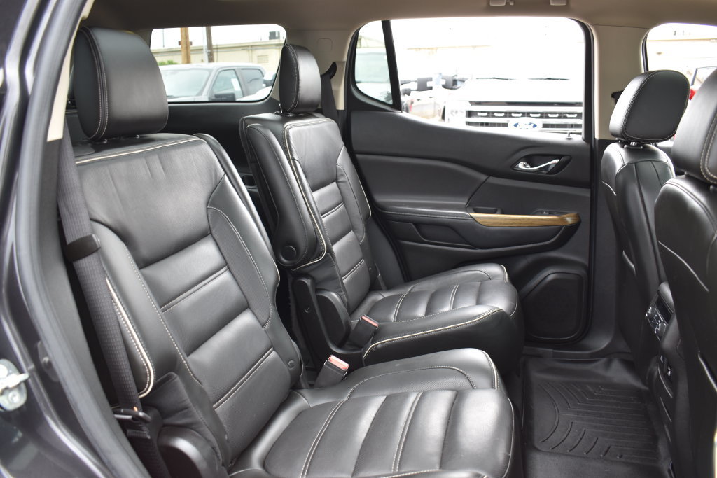 Used 2017 GMC Acadia Denali w/ Technology Package AWD/4WD image 32