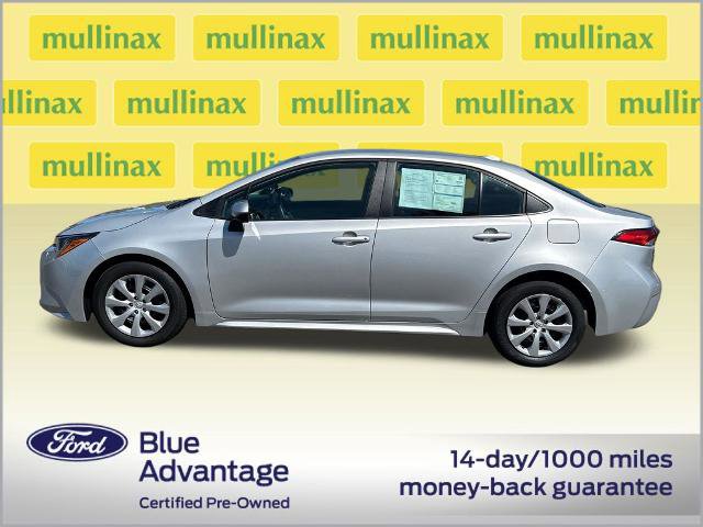 Used 2025 Toyota Corolla LE FWD image 13