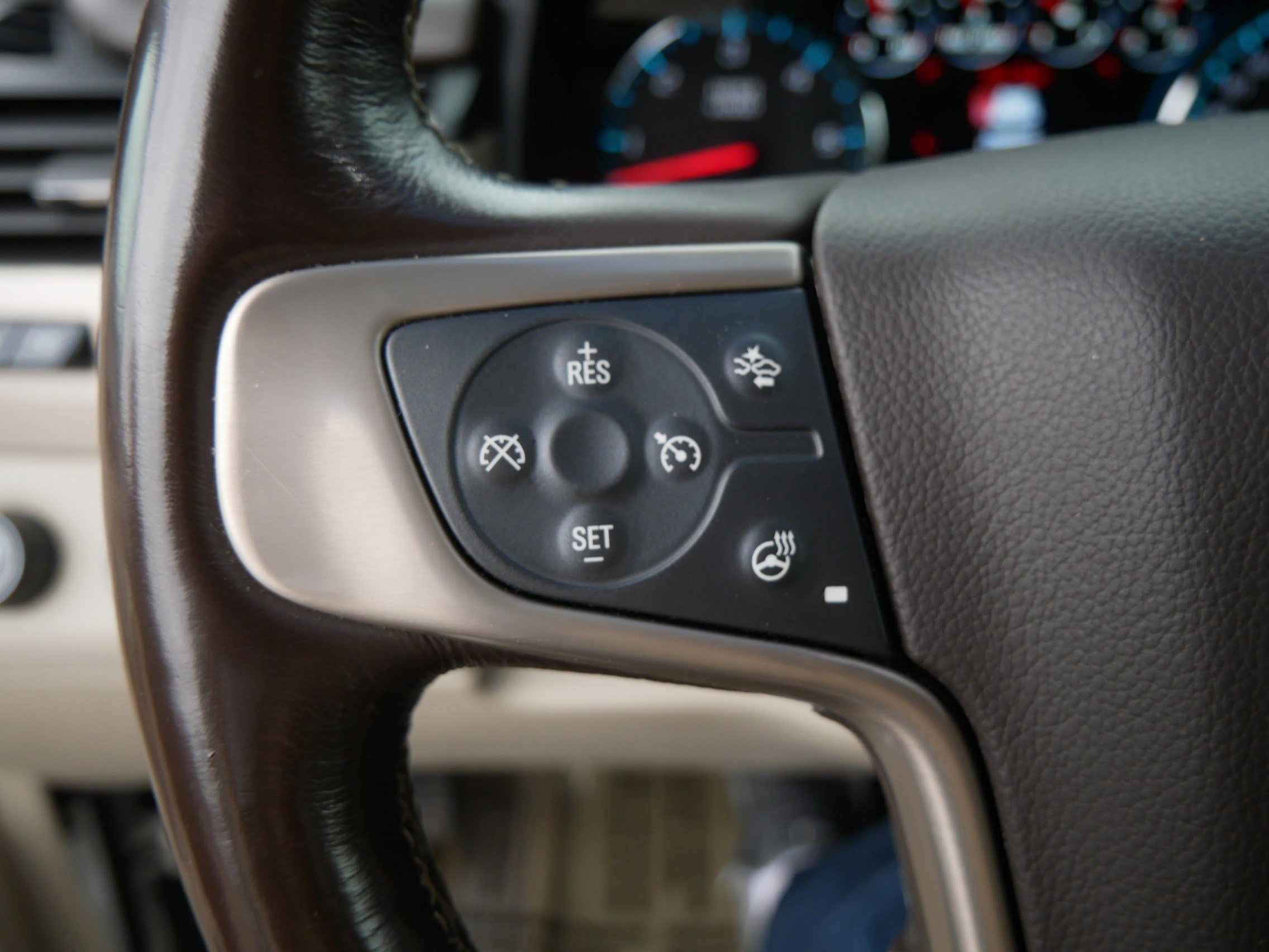 Used 2018 GMC Yukon Denali w/ Enhanced Security Package image 29