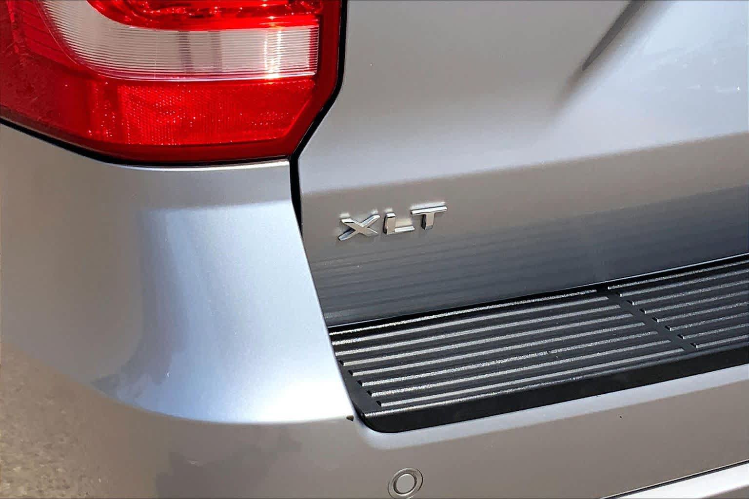 Certified 2020 Ford Expedition XLT w/ Equipment Group 202A AWD/4WD image 10