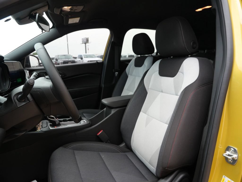 Used 2024 Chevrolet Trax RS w/ Driver Confidence Package FWD image 18