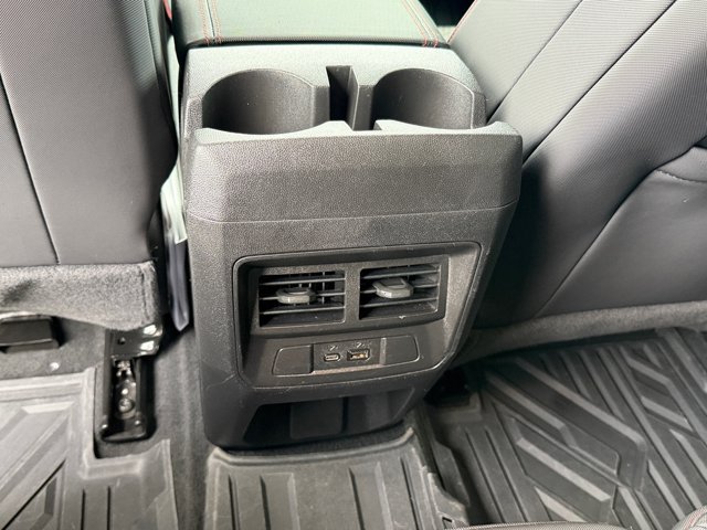 Used 2024 Chevrolet Colorado Z71 w/ Z71 Convenience Package 2 AWD/4WD image 21